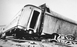 C.1930,Accident on TAR - carriage and mail van