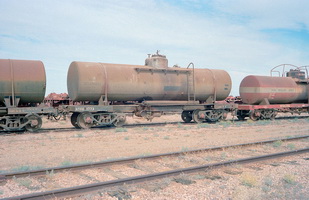 15.5.1981,Maree - tank wagon NTOD1773 - ex TS8401 + part tank wagon NTOA1386