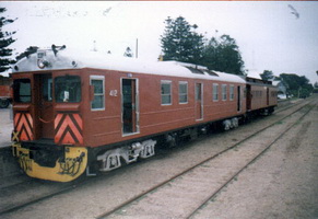 Redhen Railcar 412